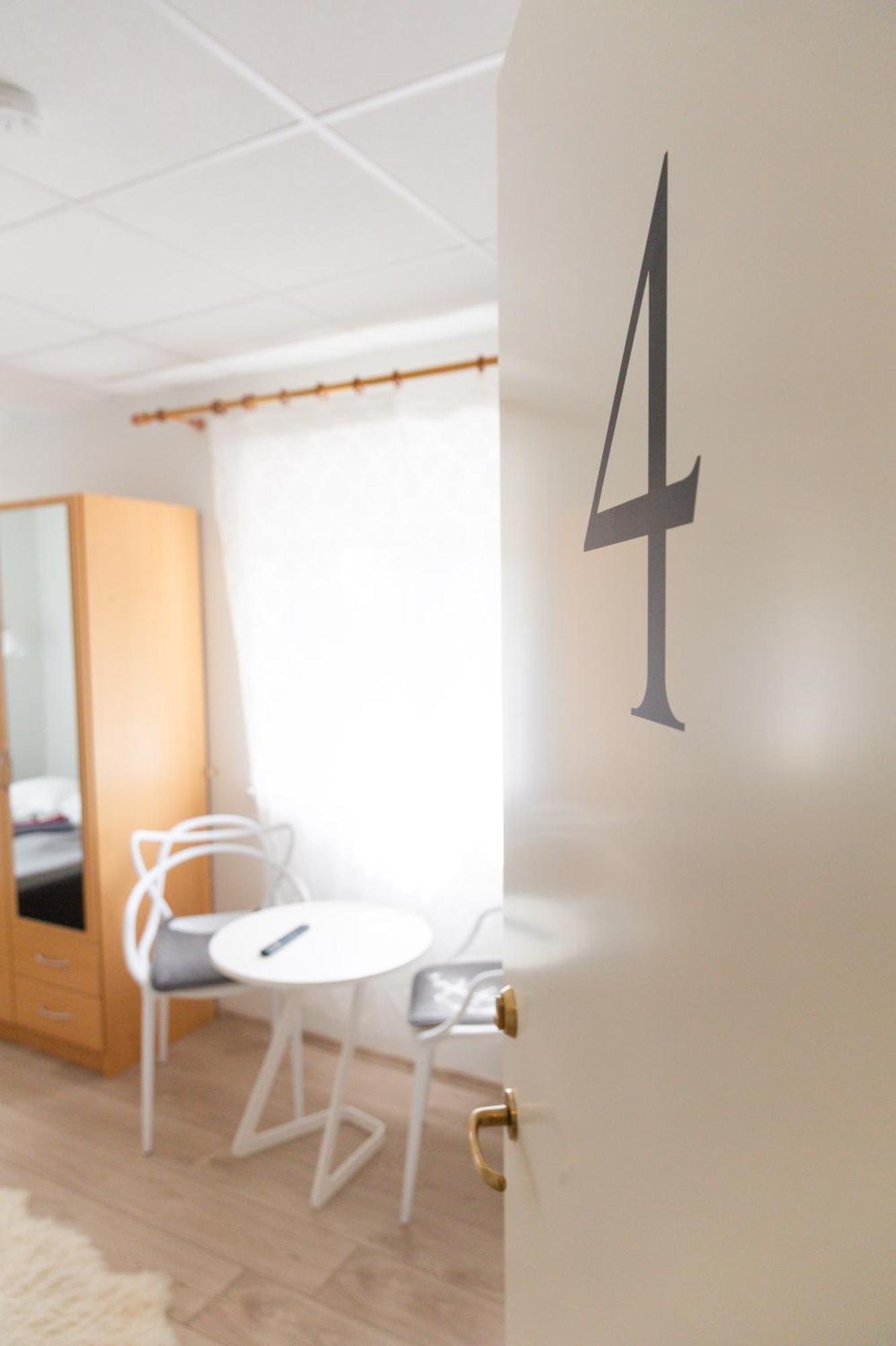 Konrad Family Guesthouse Kuressaare Phòng bức ảnh