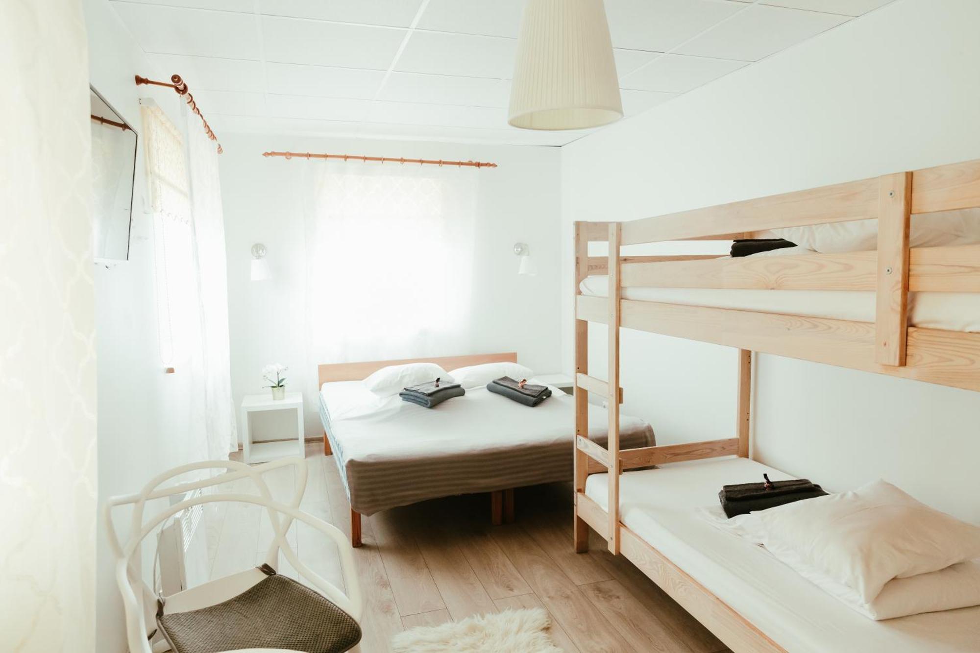 Konrad Family Guesthouse Kuressaare Ngoại thất bức ảnh