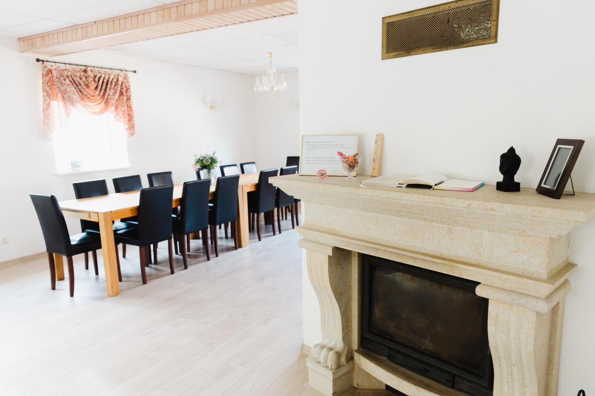 Konrad Family Guesthouse Kuressaare Ngoại thất bức ảnh