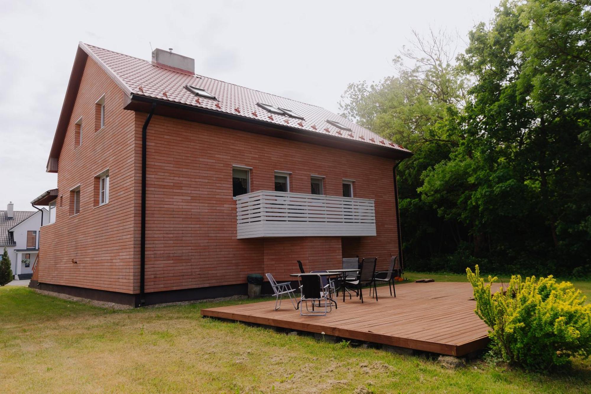 Konrad Family Guesthouse Kuressaare Ngoại thất bức ảnh