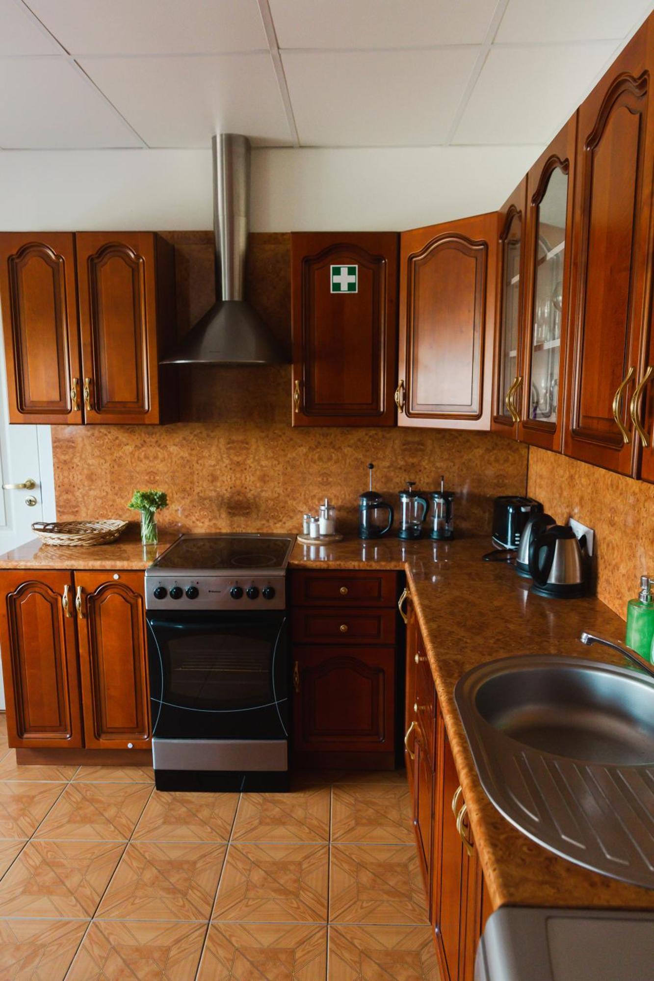 Konrad Family Guesthouse Kuressaare Ngoại thất bức ảnh