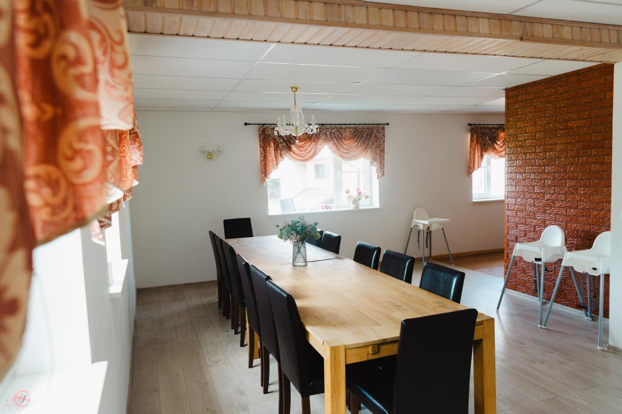 Konrad Family Guesthouse Kuressaare Ngoại thất bức ảnh